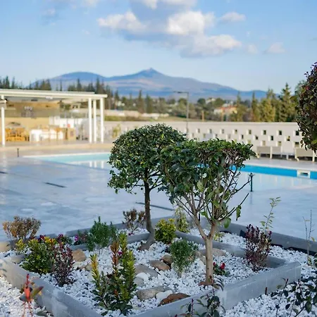 Thessprivepool Apartman