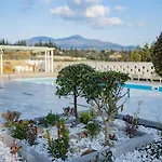 Thessprivepool Appartement