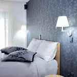 Thessprivepool Appartement