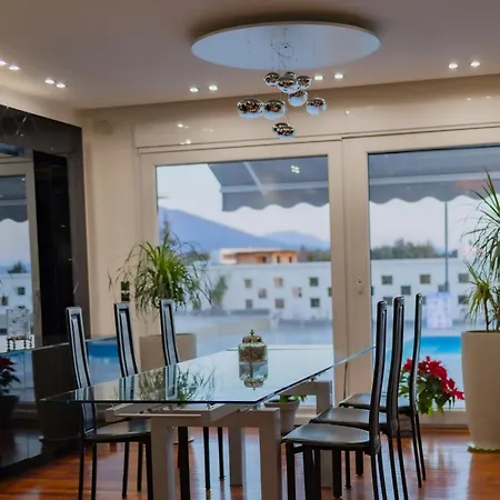 Apartament Thessprivepool *